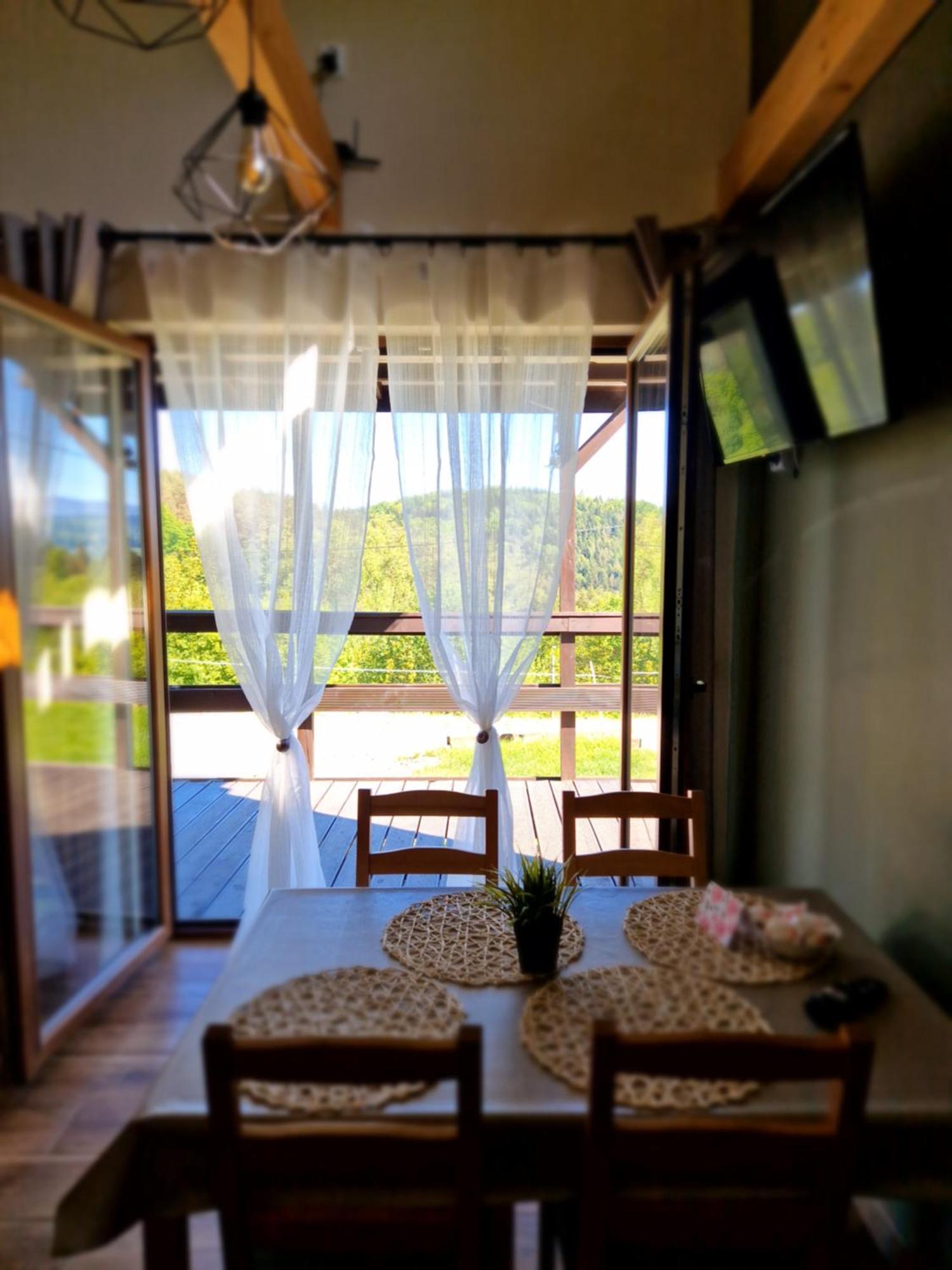 Domek Na Folwarku Z Jacuzzi Tarnawa Dolna  Exterior foto