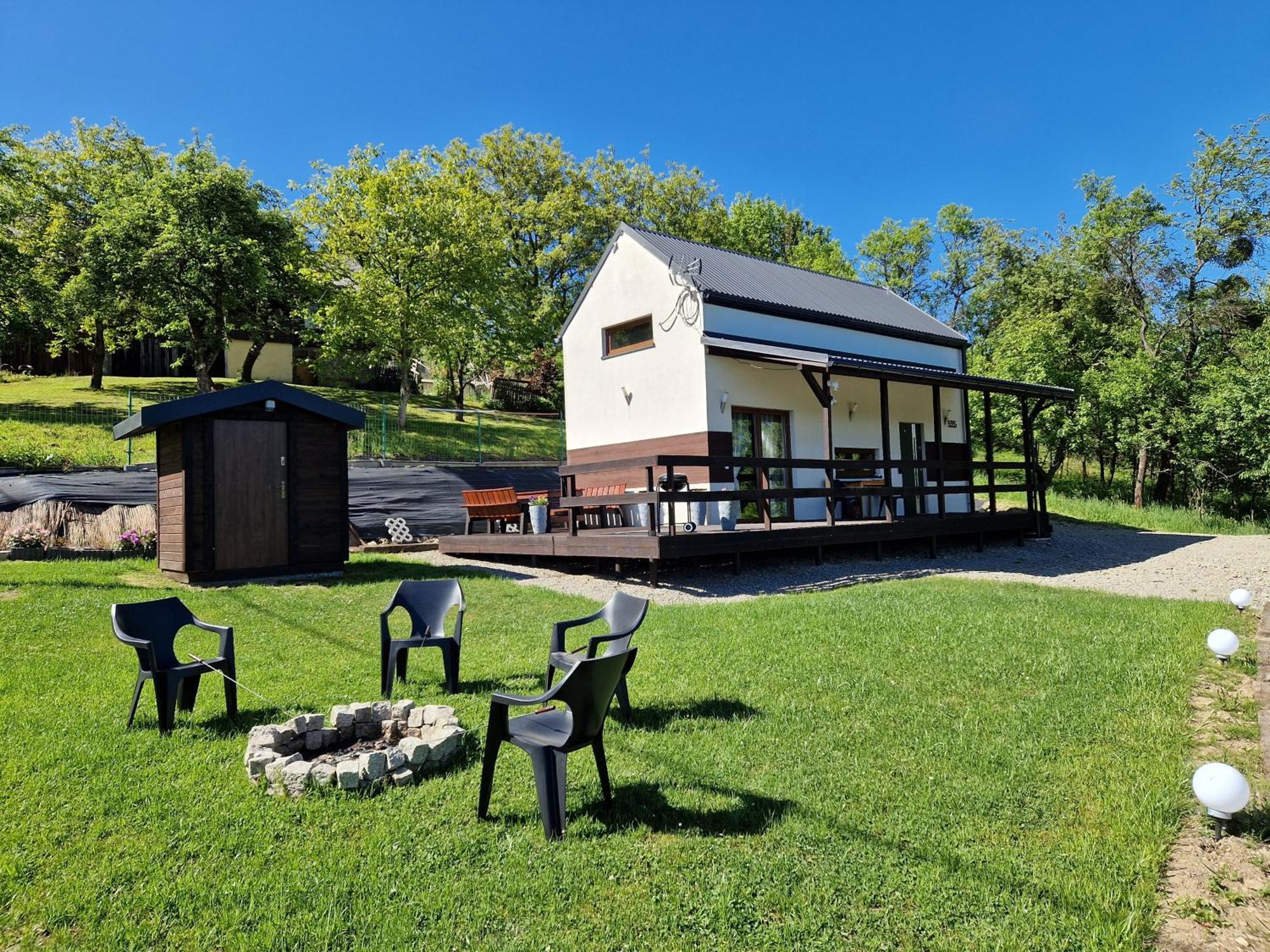 Domek Na Folwarku Z Jacuzzi Tarnawa Dolna  Exterior foto